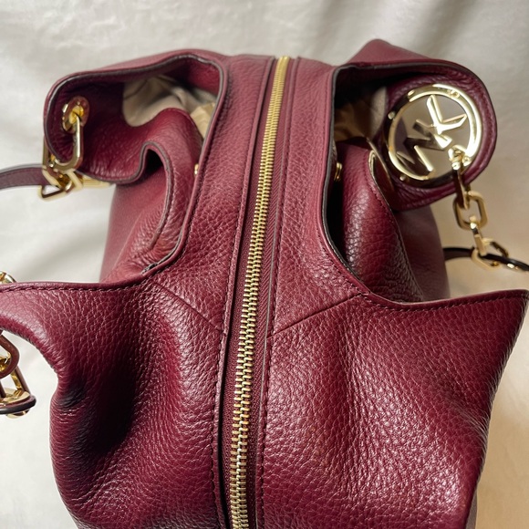 Michael Kors burgundy shoulder bag - Picture 9 of 9